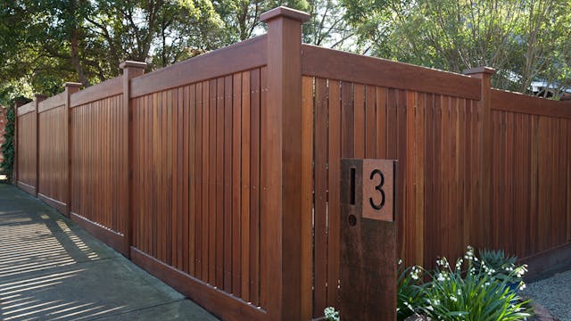 Staining exterior vertical timber